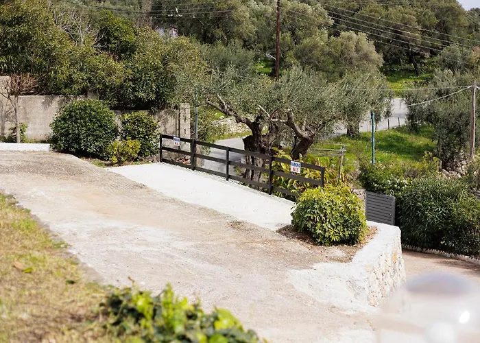 Katerina Horizon Apartments By Konnect - 1,8Km From Ipsos Beach
