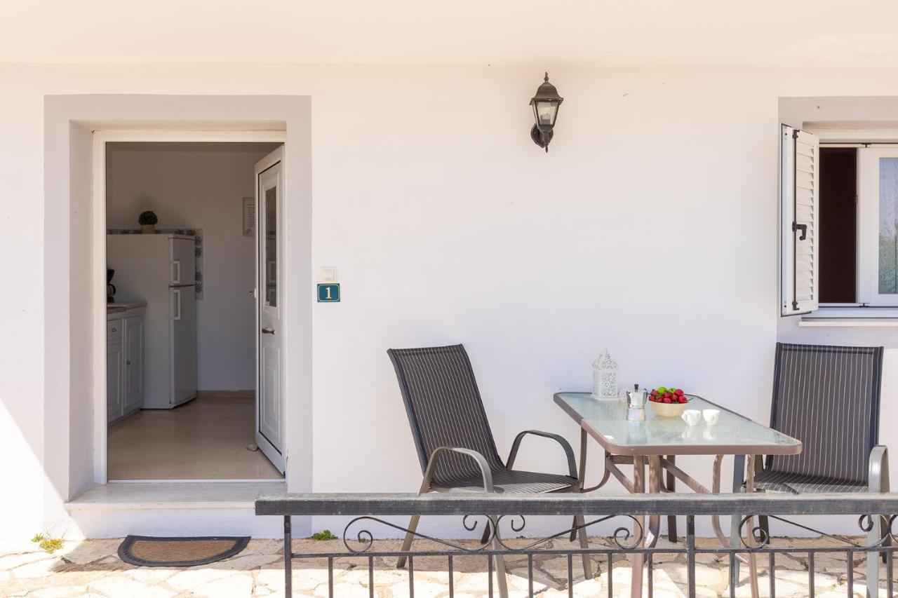 Katerina Horizon By Konnect - 1,8km From Apartment