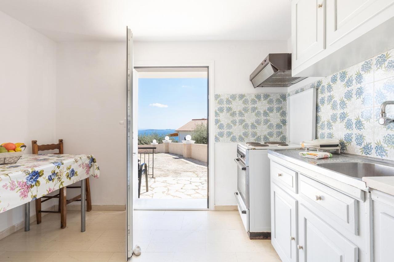 Katerina Horizon By Konnect - 1,8km From Apartment